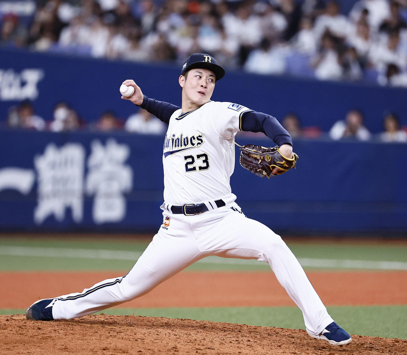 オリックス対ソフトバンク　9回、3番手で登板し2勝目を挙げたオリックス吉田（撮影・藤尾明華）