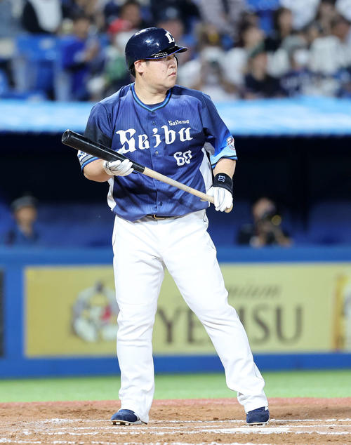 おかわりくん 西武】40歳の大砲「おかわり君」中村剛也が今季初登録抹消 打率1割9