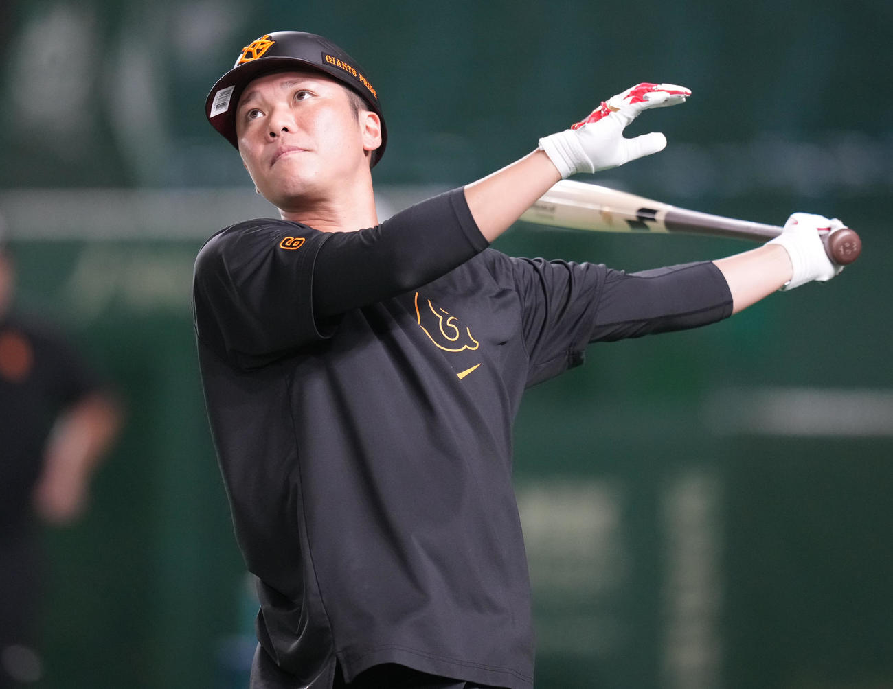 巨人対DeNA　ロングティーを行う巨人坂本（撮影・鈴木みどり）