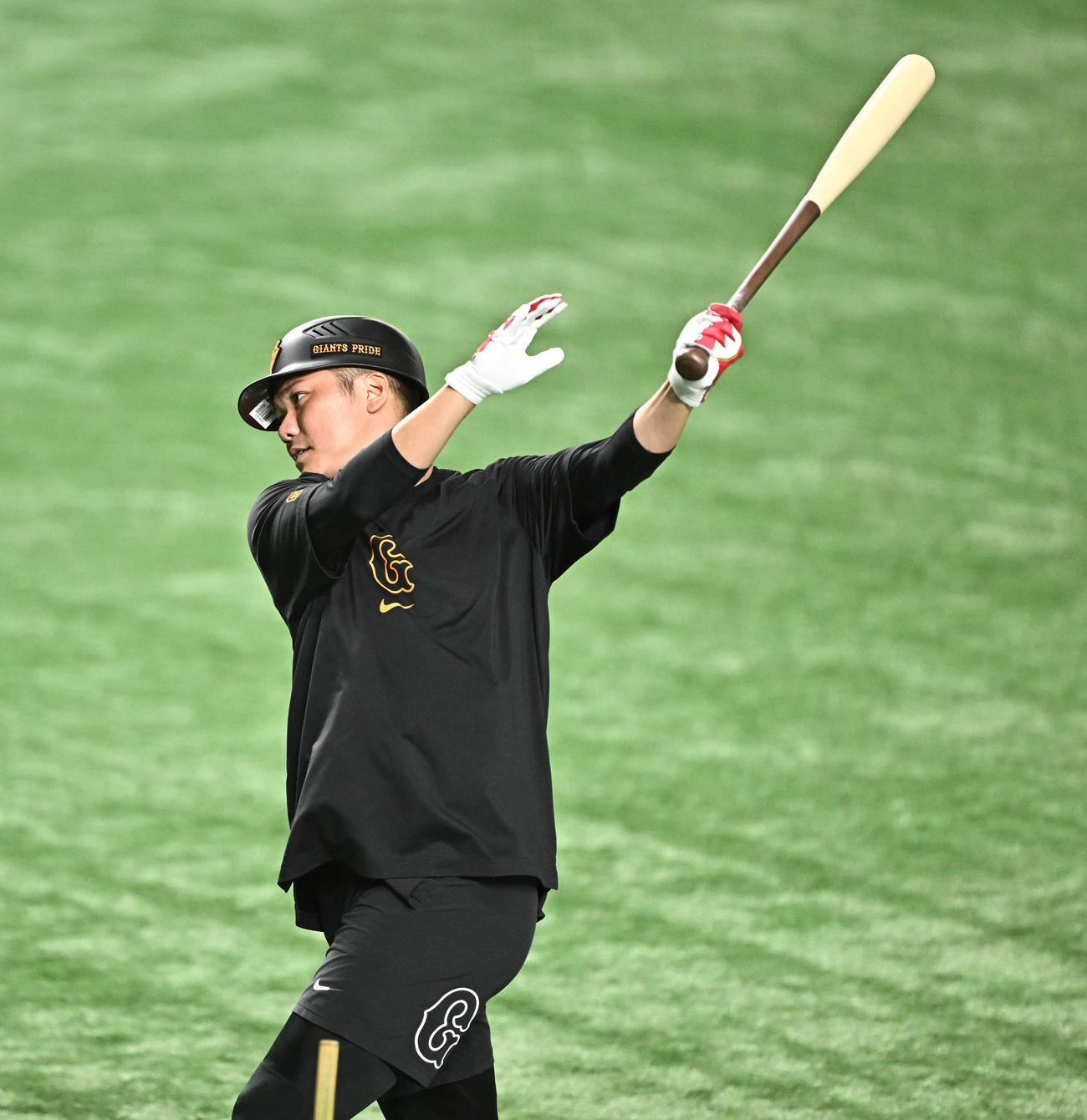 巨人対DeNA 1軍に合流し試合前練習する巨人坂本（撮影・滝沢徹郎）
