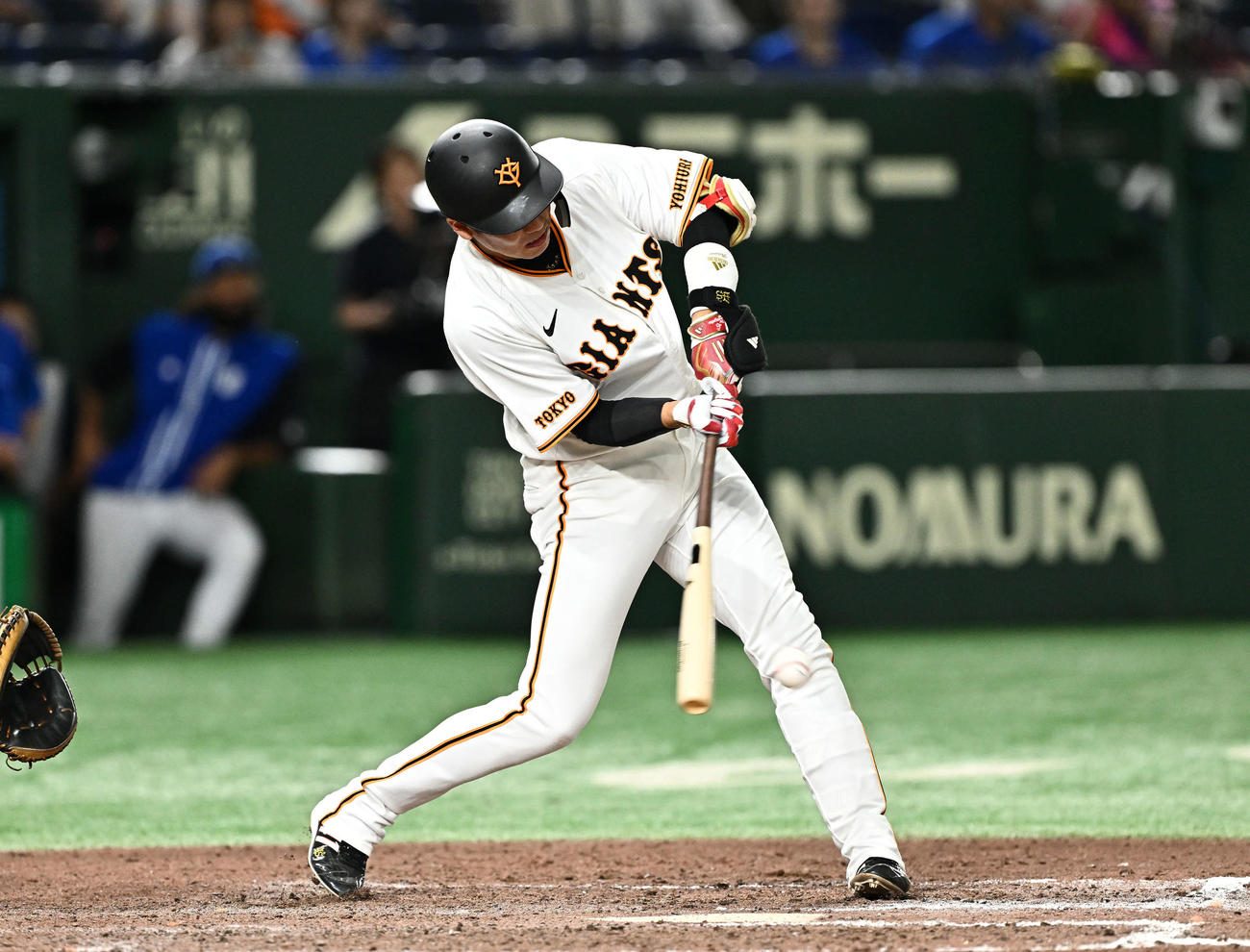 巨人対DeNA 9回裏巨人無死二塁、坂本は二ゴロに倒れる（撮影・滝沢徹郎）