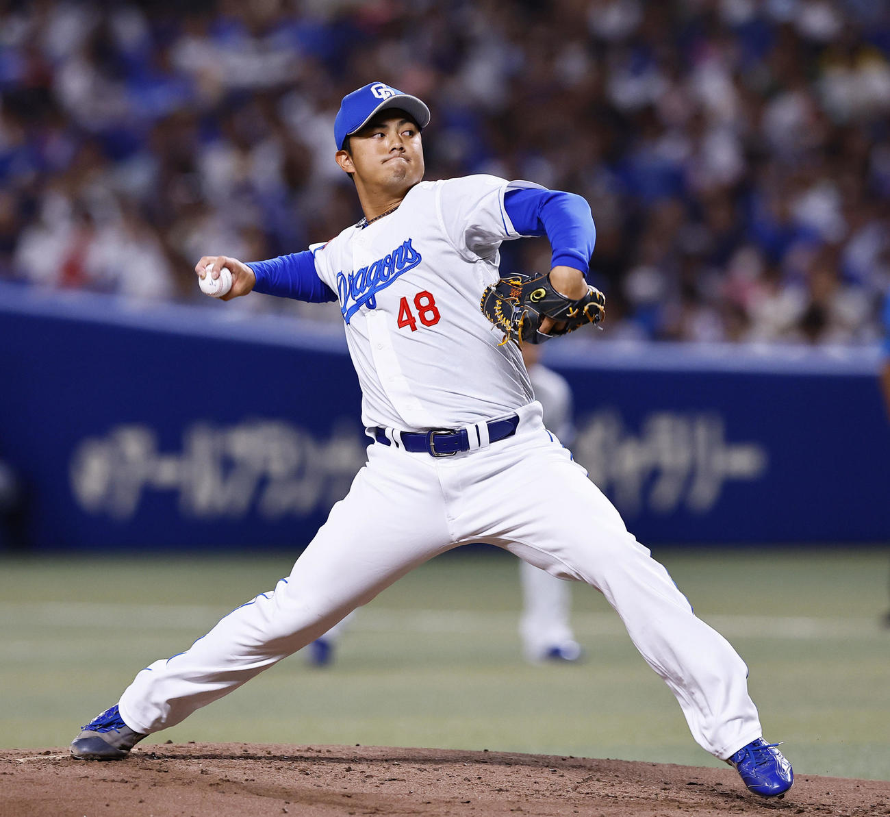 中日対阪神　2回、2番手で登板した中日土生（撮影・藤尾明華）
