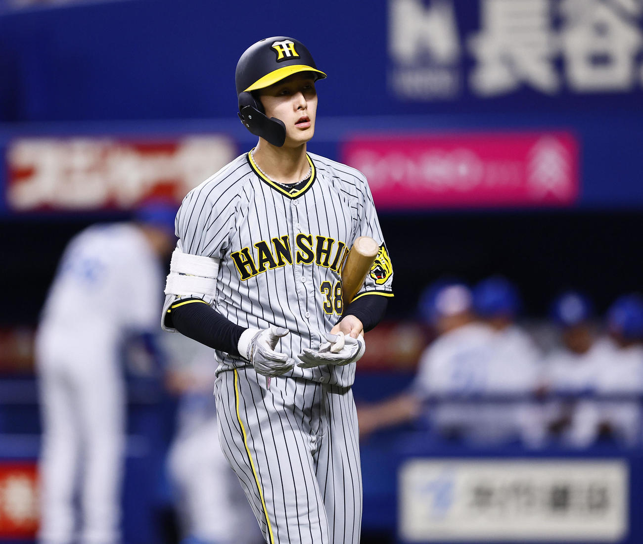 中日対阪神　9回表阪神2死二、三塁、小幡が三振に倒れ試合終了となる（撮影・藤尾明華）