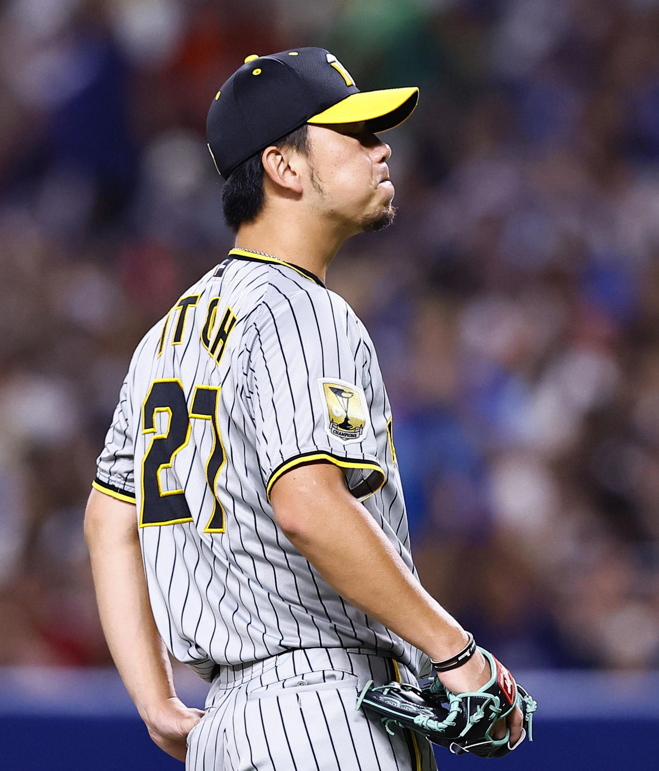 中日対阪神　2回裏中日無死二、三塁、高橋周に3点本塁打を浴びた伊藤将（撮影・藤尾明華）