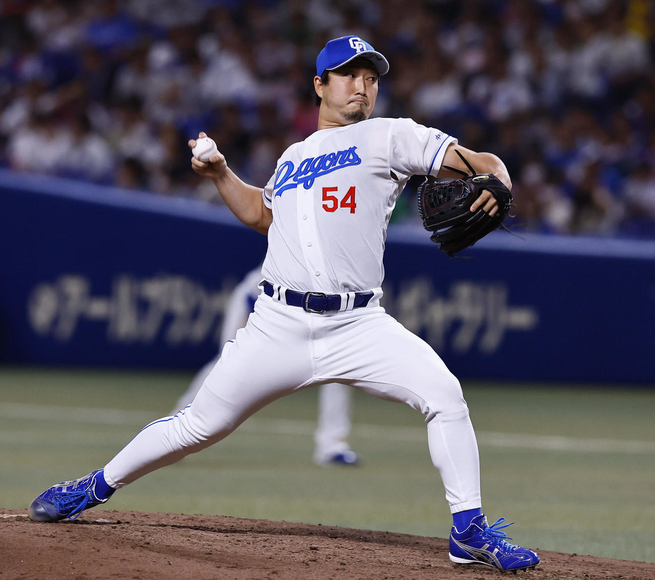 中日対阪神　5回途中、4番手で登板した中日藤嶋（撮影・藤尾明華）