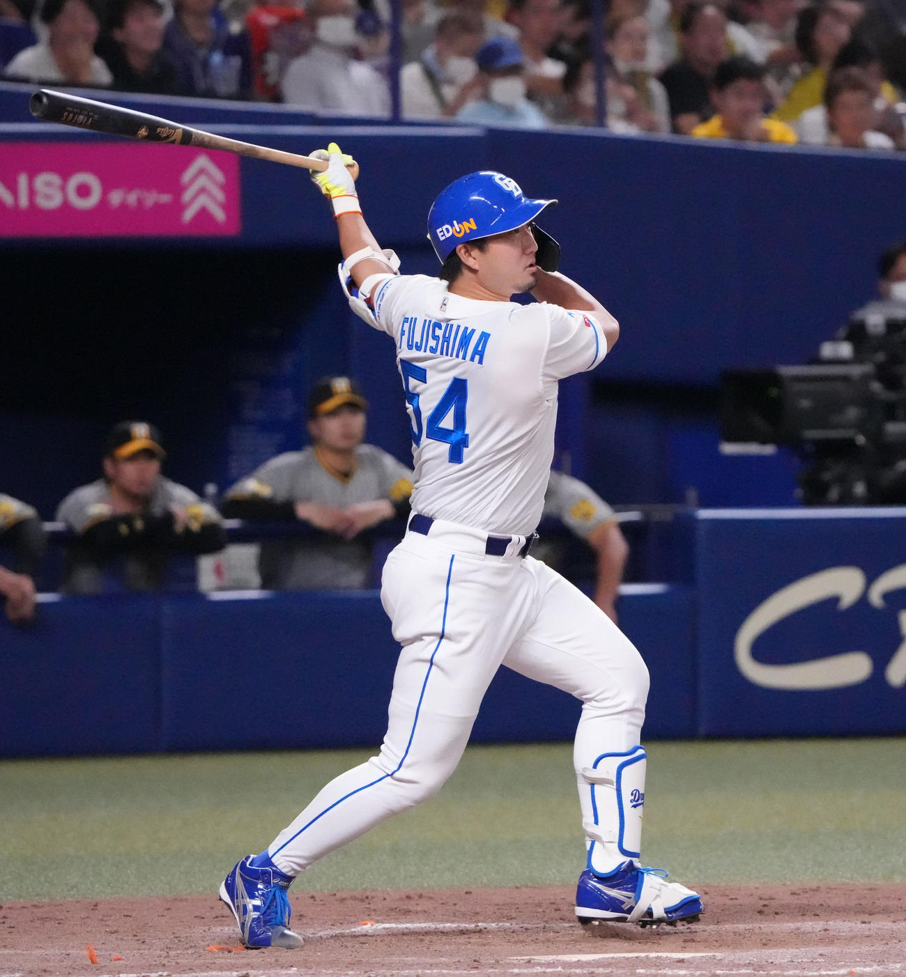 中日対阪神　5回裏中日2死二塁、右前適時打を放つ藤嶋（撮影・森本幸一）