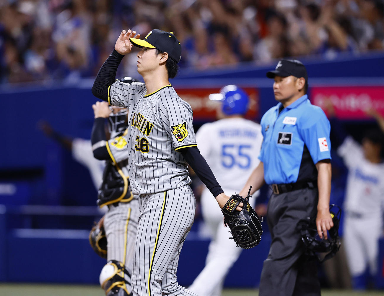 中日対阪神　5回裏中日1死二塁、藤嶋に右前適時打を許した浜地（撮影・藤尾明華）