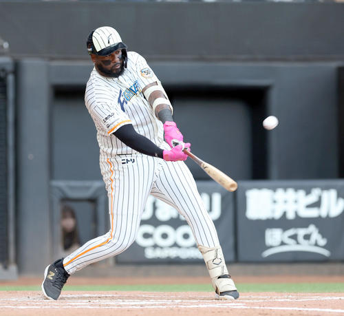 日本ハム】逆転で5割復帰！レイエス4番初本塁打！初2戦連発 ！ 初