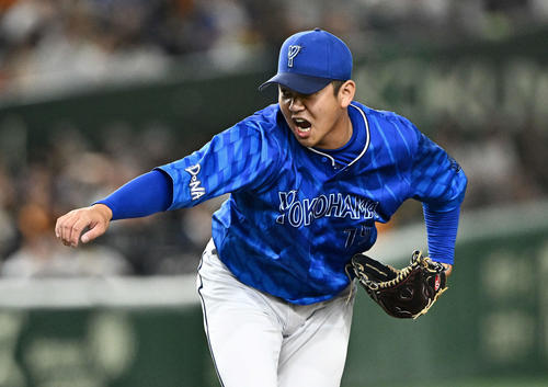 DeNA】山崎康晃が1カ月ぶり1軍登板を3者凡退「厳しくサポートして