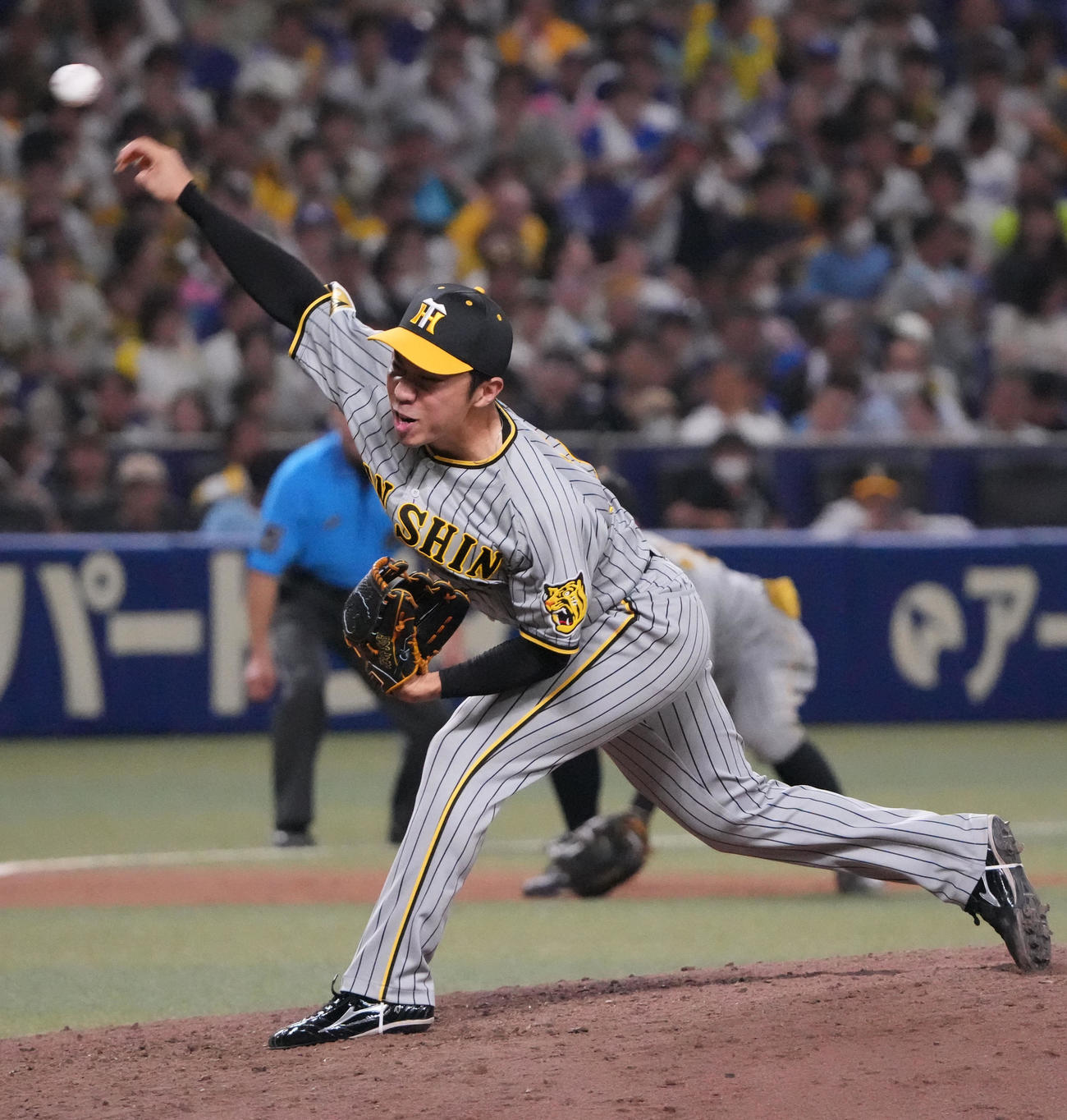中日対阪神　9回裏、阪神4番手で登板する石井（撮影・森本幸一）
