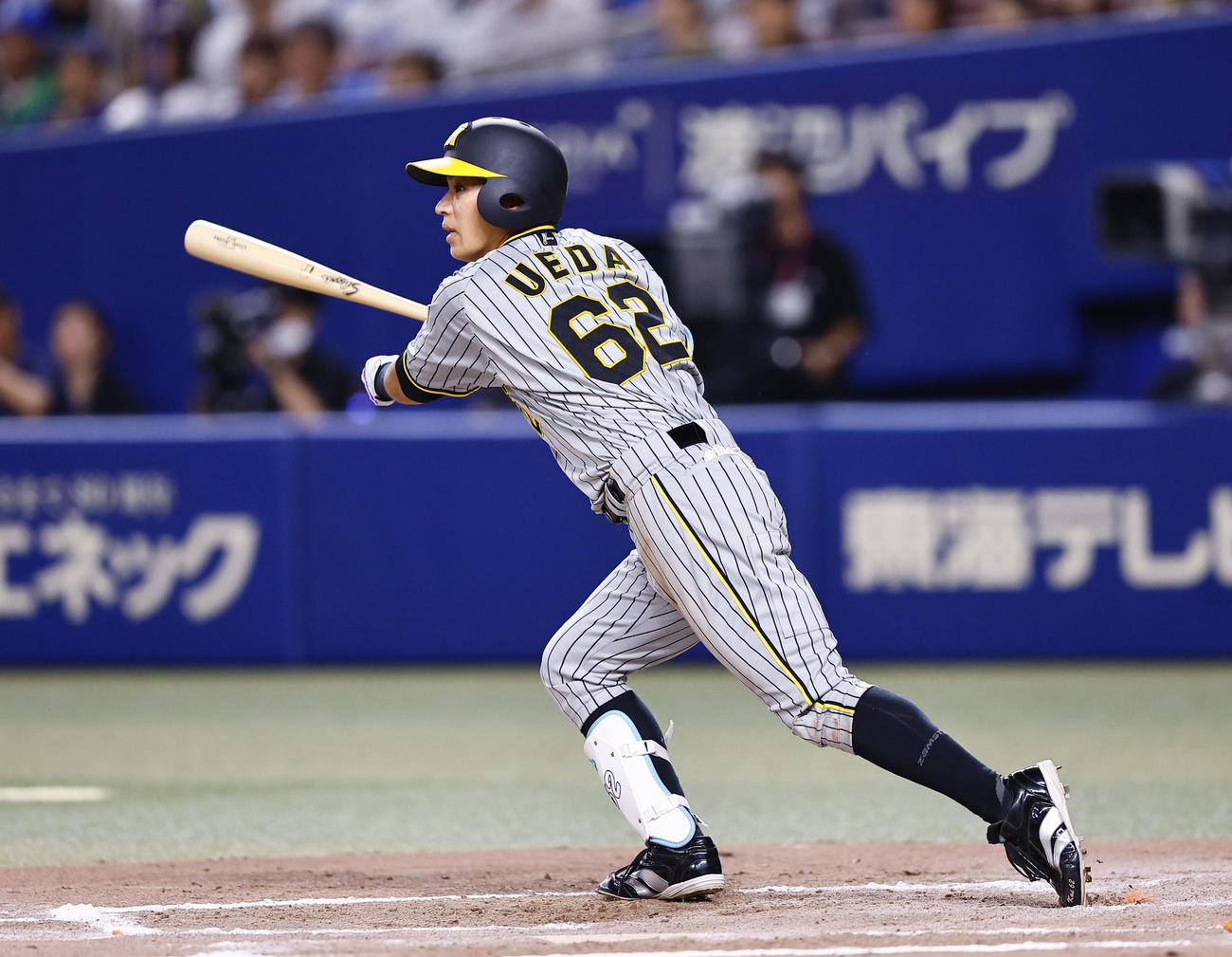 中日対阪神　10回表阪神2死満塁、植田は左越えに走者一掃の三塁打を放つ（撮影・藤尾明華）