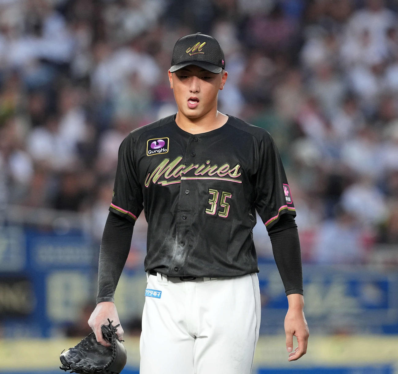 ロッテ対オリックス　5回、4失点でマウンドを降りたロッテの先発田中晴（撮影・たえ見朱実）