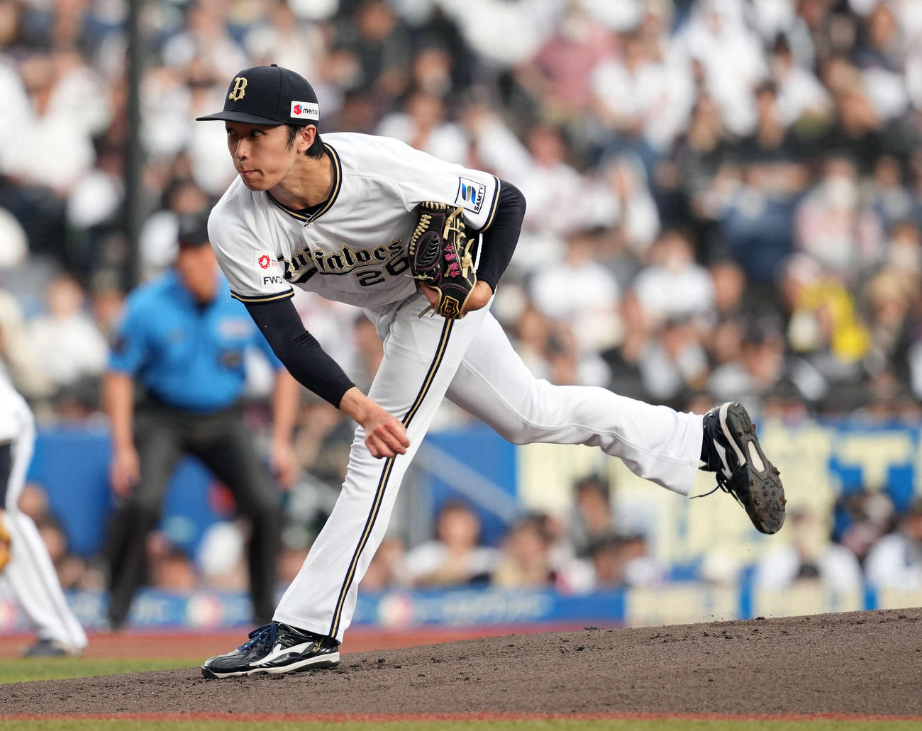 ロッテ対オリックス　オリックスの先発斎藤（撮影・たえ見朱実）