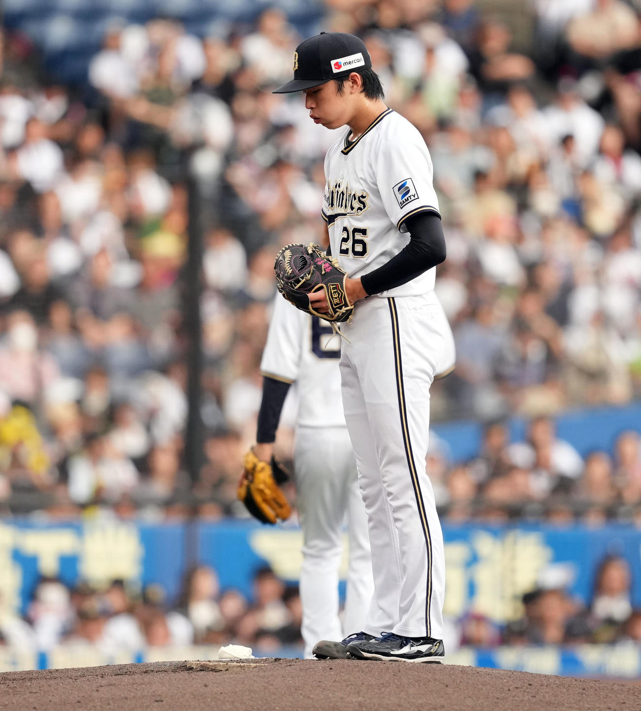 ロッテ対オリックス　初回にロッテに先制を許したオリックスの先発斎藤（撮影・たえ見朱実）