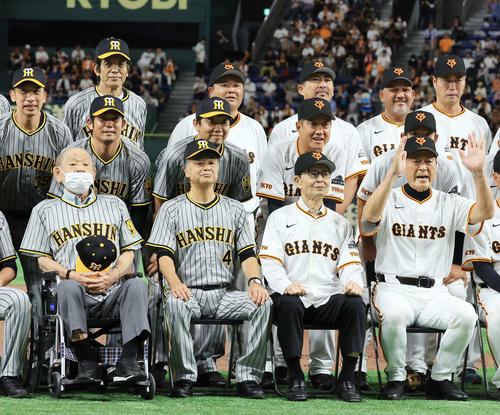 阪神】拍手のち大爆笑 OB戦の先発はレジェンド同士「なお…」の