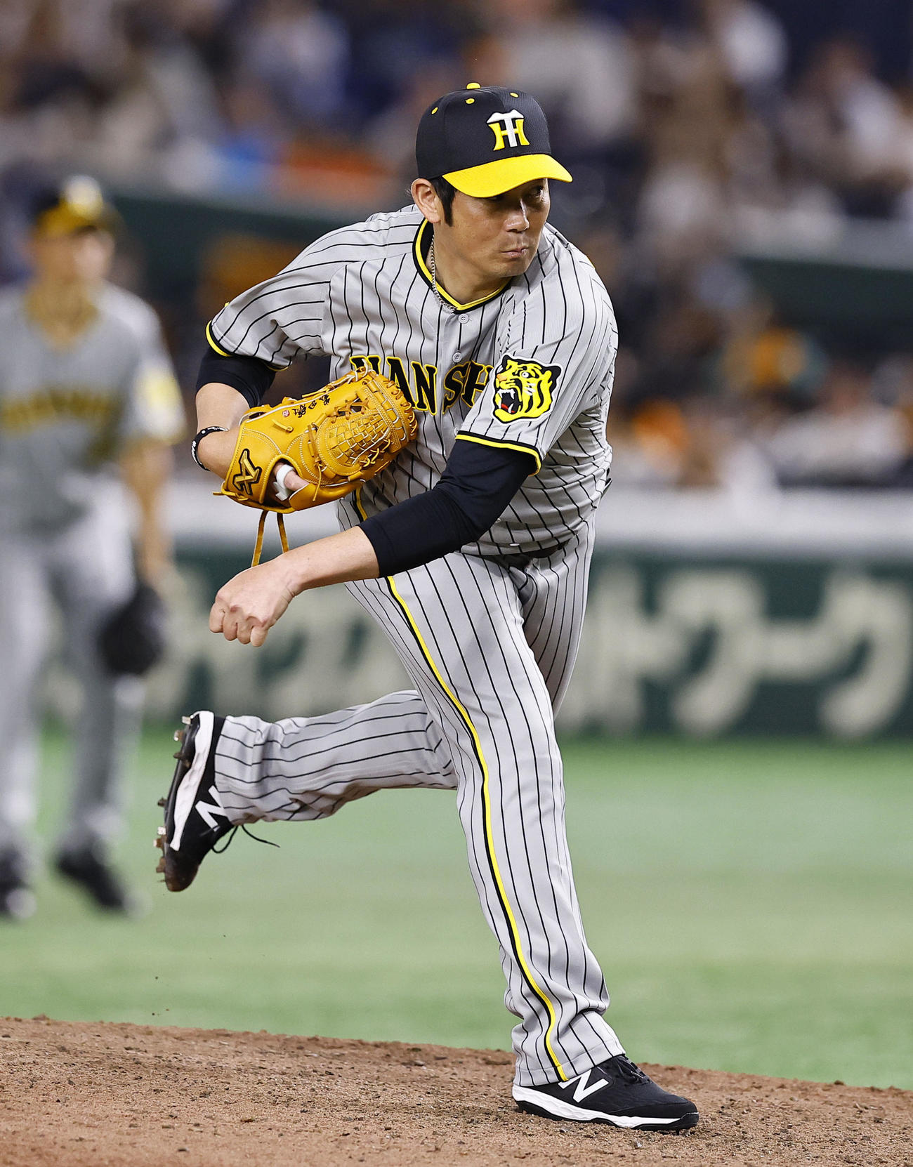 OB戦　巨人阪神　5回、登板した阪神OB岩田稔氏（撮影・藤尾明華）