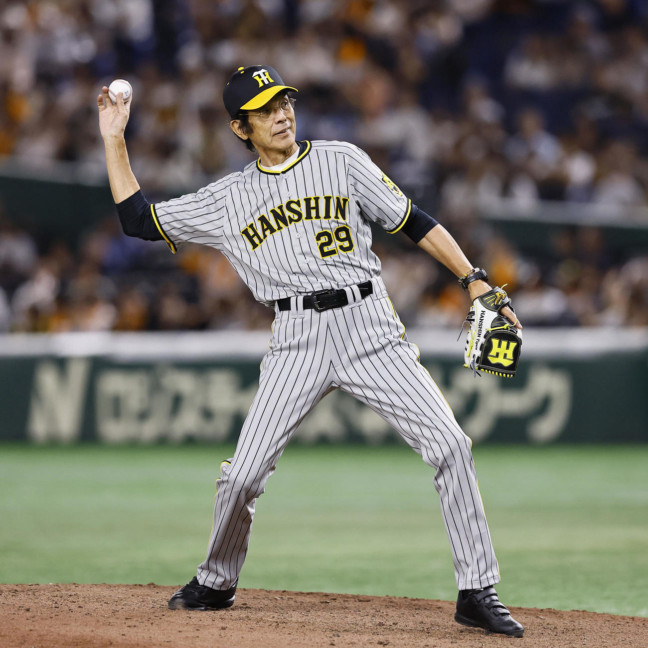 OB戦　巨人阪神　2回、登板した阪神OBの江本孟紀氏（撮影・藤尾明華）