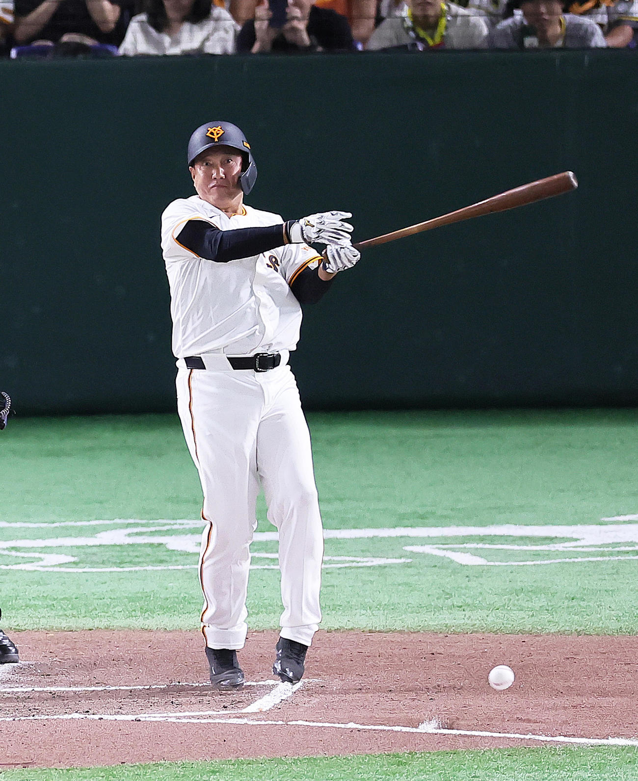 巨人対阪神　2回裏巨人無死、内野ゴロに倒れた原氏（撮影・足立雅史）