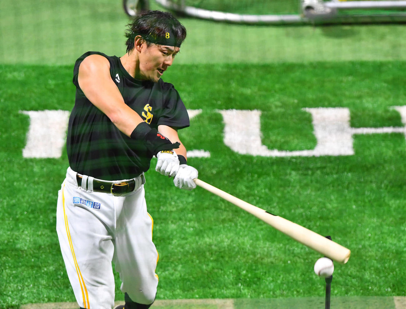 ソフトバンク対ロッテ　1軍に合流し、打撃練習を行う牧原大（撮影・岩下翔太）