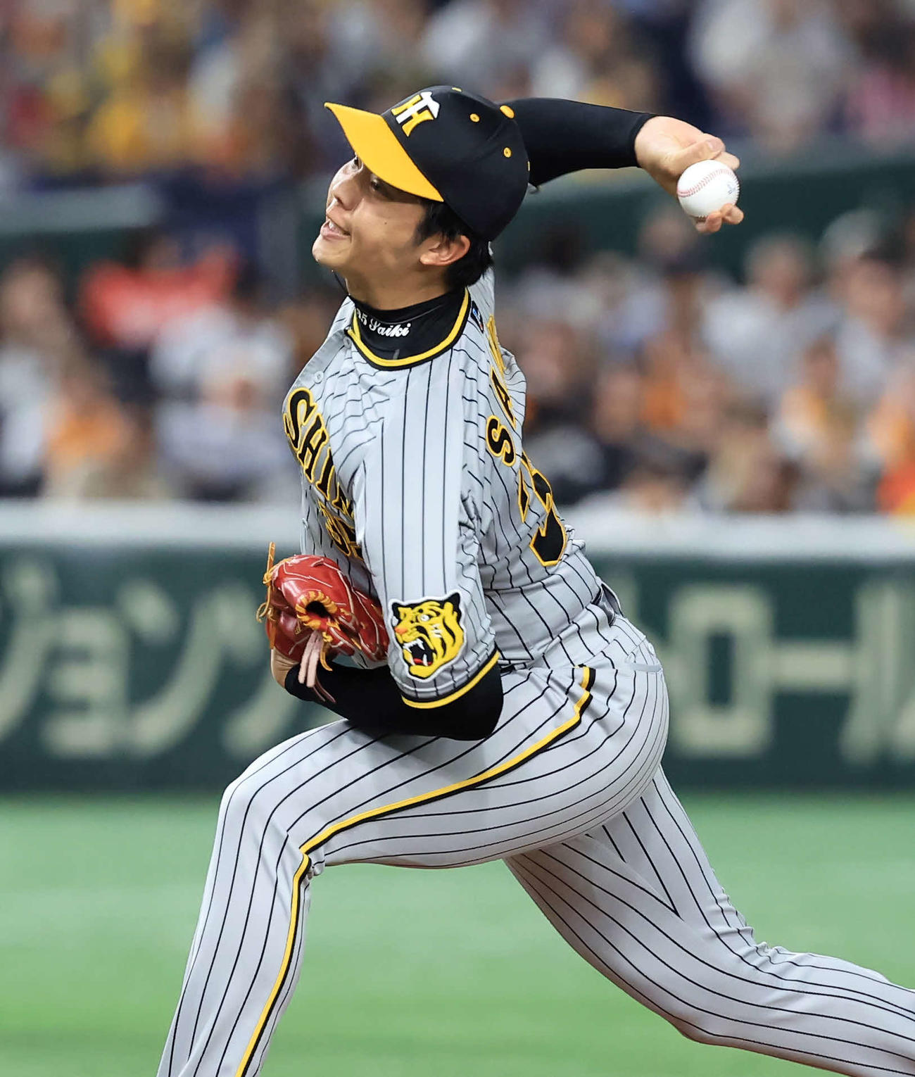 巨人対阪神　力投する阪神先発の才木（撮影・浅見桂子）