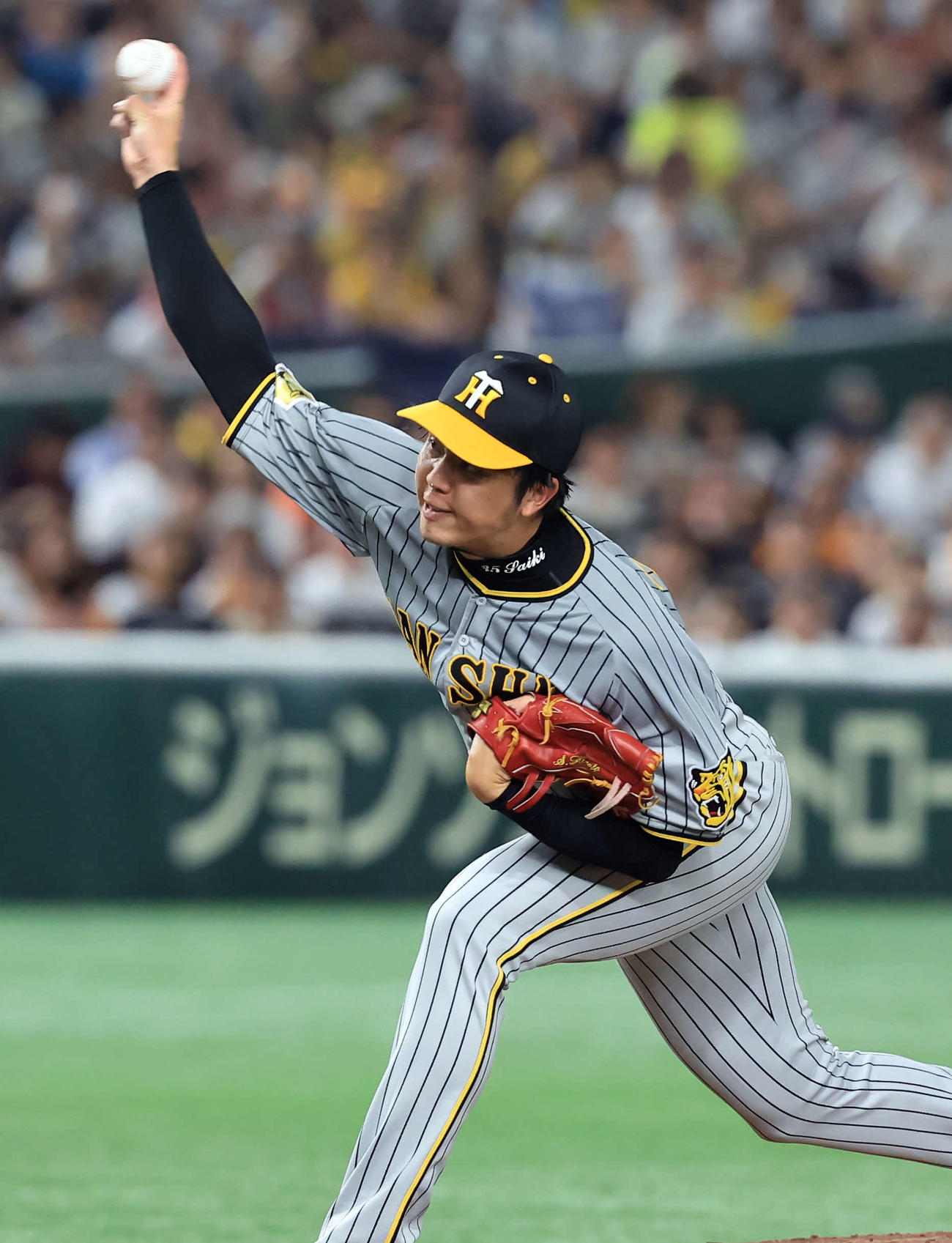 巨人対阪神　力投する阪神先発の才木（撮影・浅見桂子）