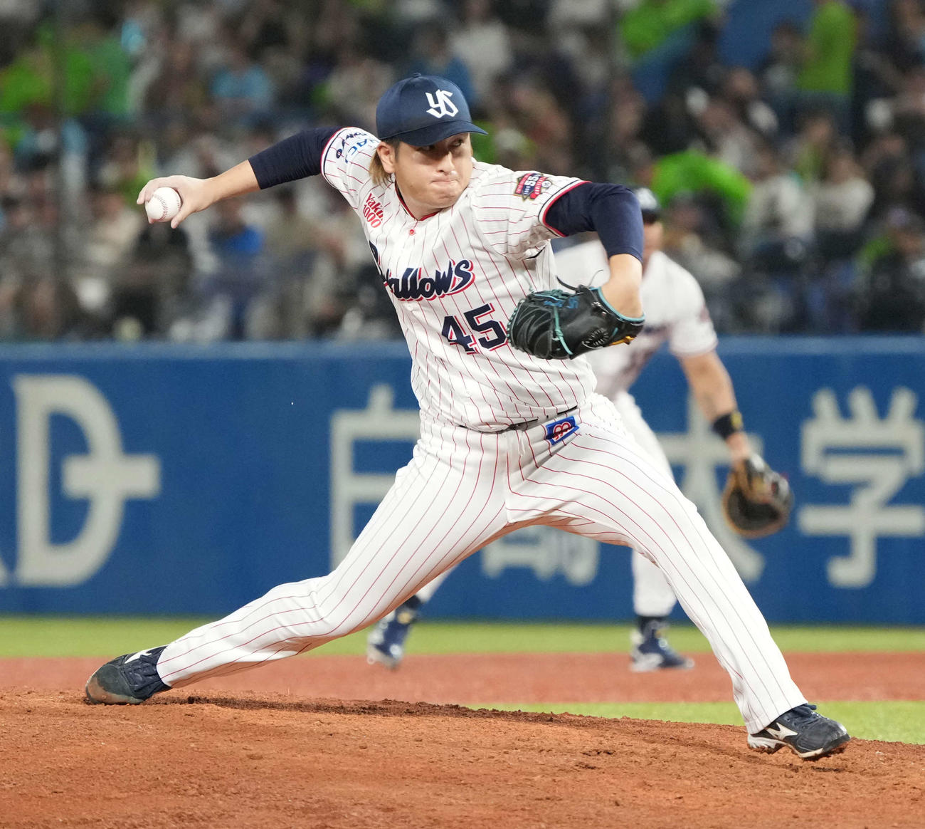ヤクルト対中日　ヤクルト4番手で登板した小沢（撮影・小沢裕）