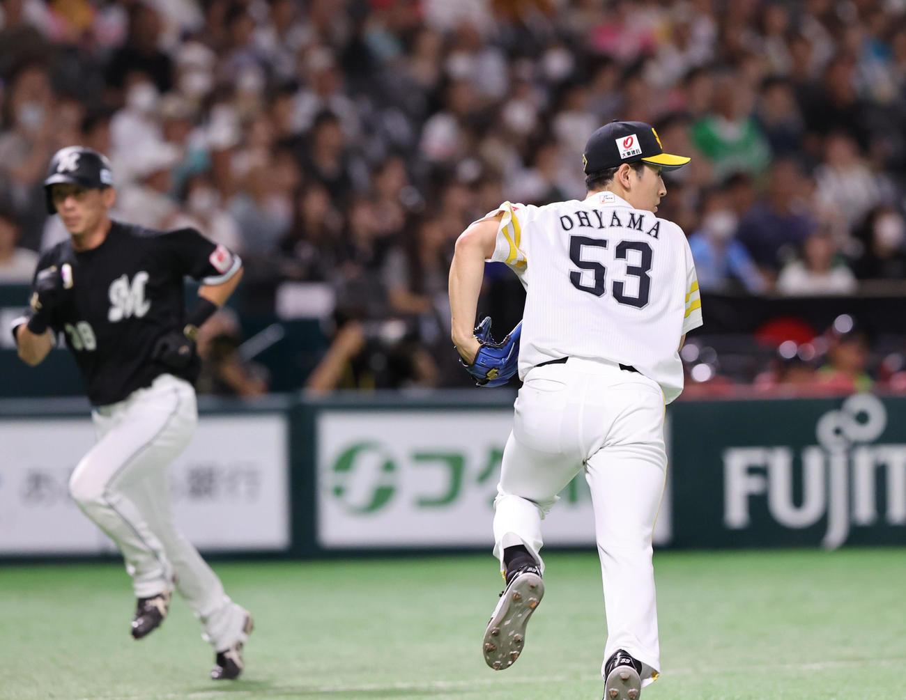 ソフトバンク対ロッテ　1回表ロッテ無死一、三塁、佐藤に右前先制適時打を浴びた大山（撮影・梅根麻紀）