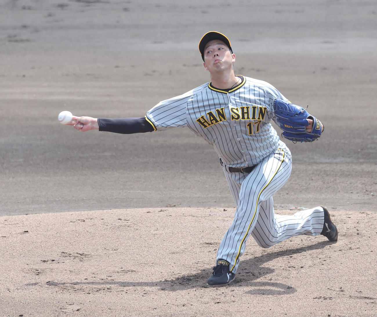 ウエスタンリーグオリックス対阪神　オリックス戦に先発する阪神青柳（撮影・白石智彦）