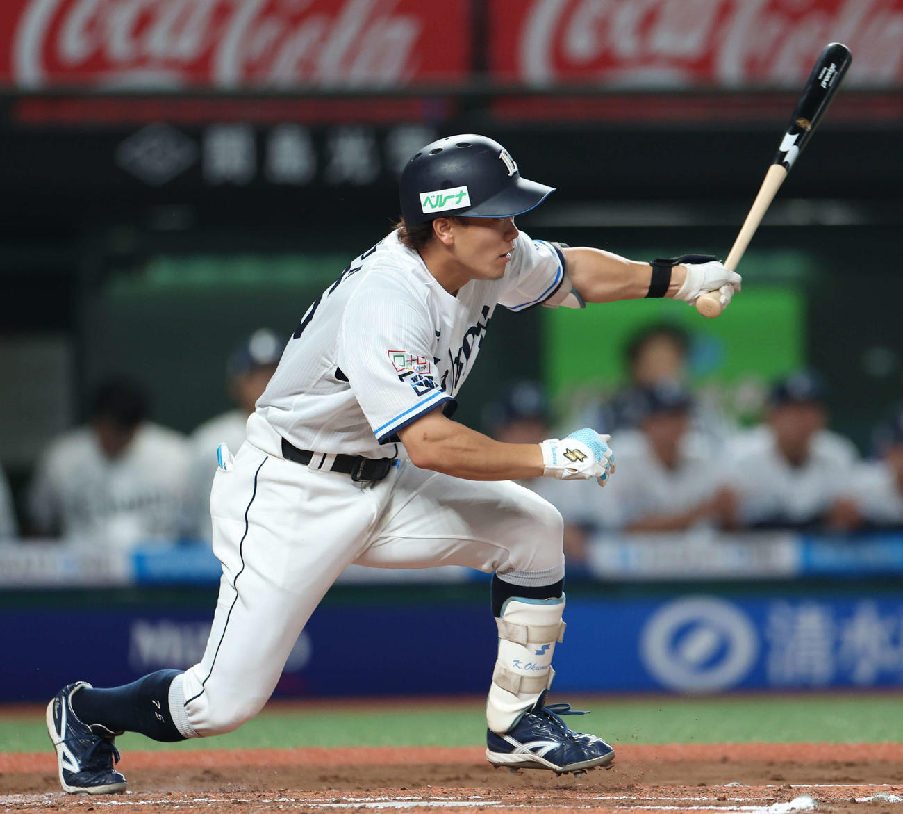 西武対オリックス　6回裏西武1死二、三塁、先制適時打を放つ奥村（撮影・河田真司）