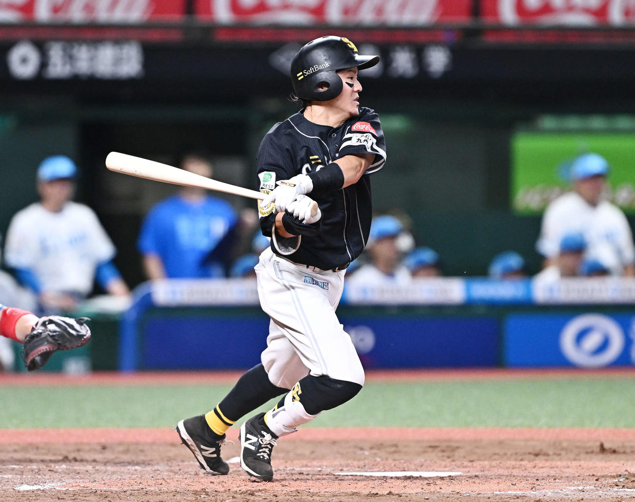 西武対ソフトバンク　4回表ソフトバンク2死二塁、牧原大は中前適時打を放つ（撮影・滝沢徹郎）