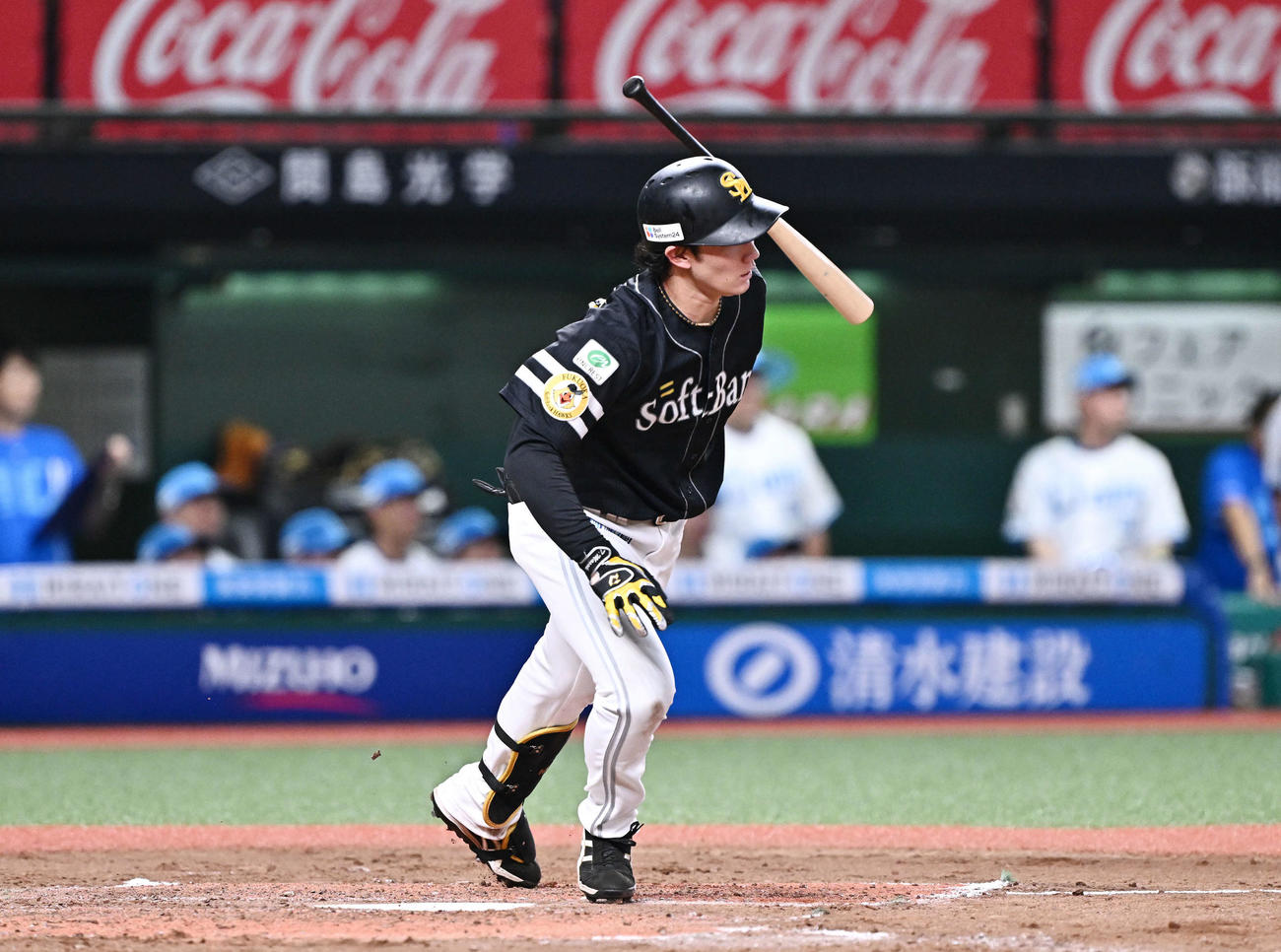 西武対ソフトバンク　4回表ソフトバンク2死二塁、正木は先制中前適時打を放つ（撮影・滝沢徹郎）