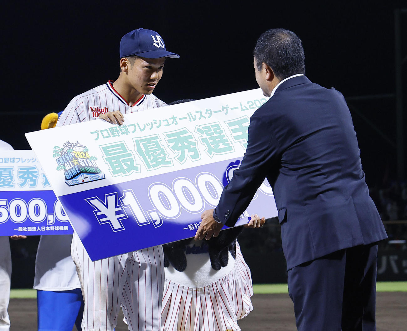全イ対全ウ　最優秀選手賞に輝いた全イ橋本（撮影・藤尾明華）