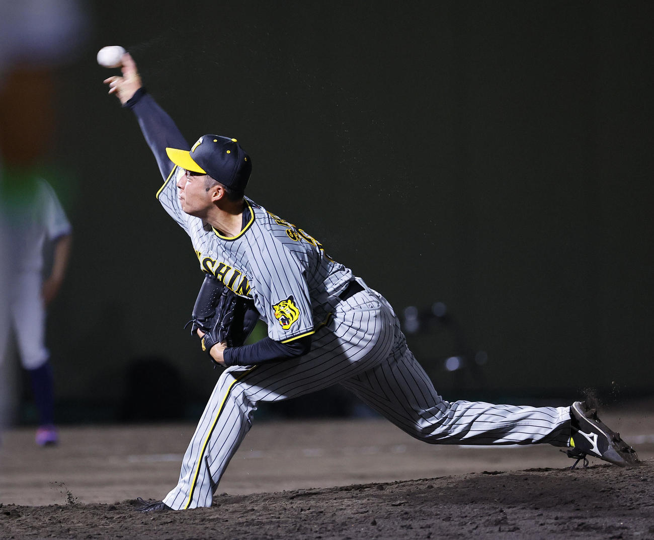 全イ対全ウ　7回、全ウ7番手で登板した椎葉（撮影・藤尾明華）