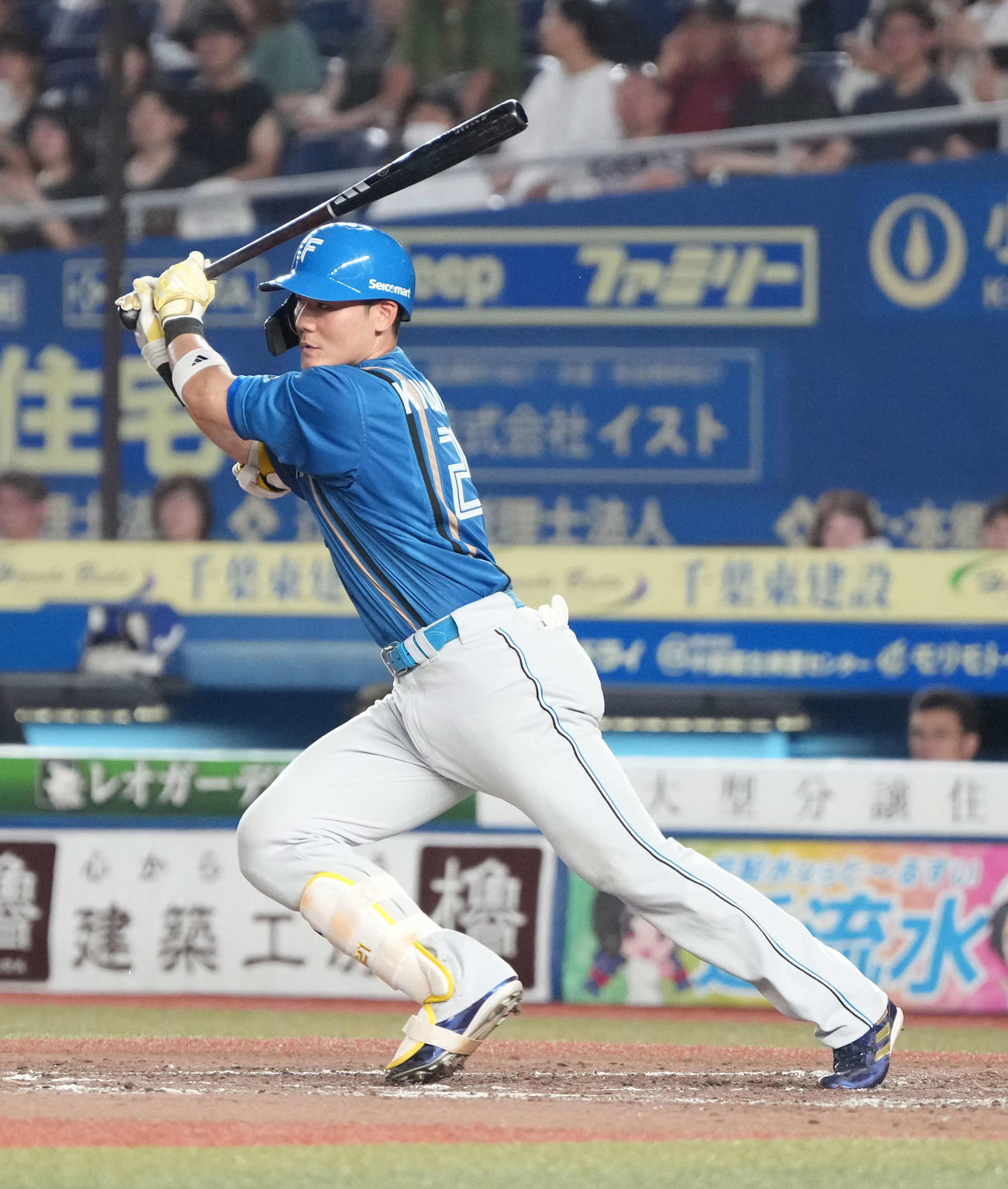 ロッテ対日本ハム　4回表日本ハム無死、清宮は中前打を放つ（撮影・小沢裕）