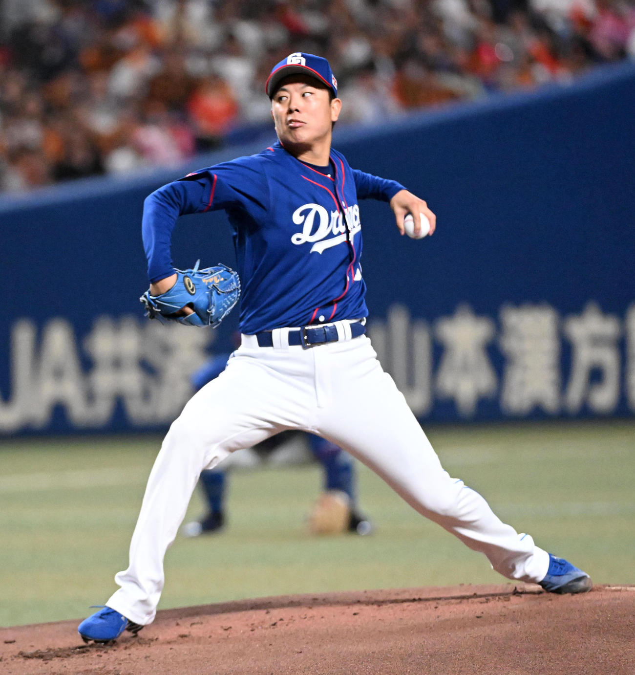 中日対巨人　中日先発の松葉（撮影・前岡正明）