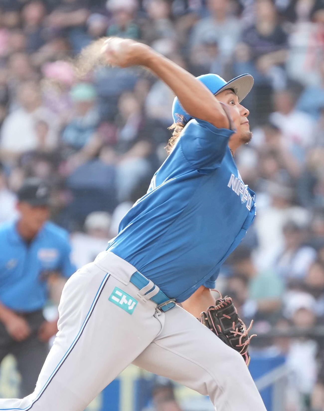 ロッテ対日本ハム　日本ハム先発の伊藤（撮影・小沢裕）