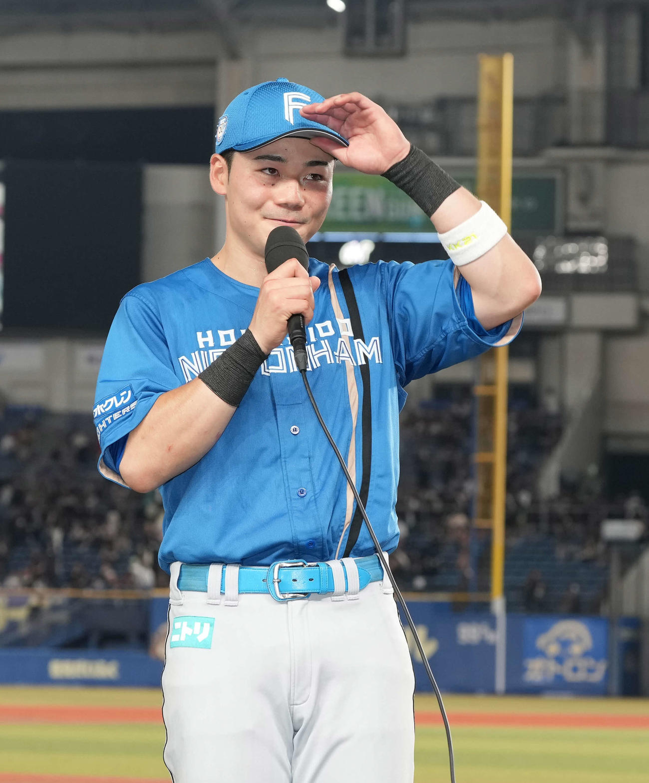 ロッテ対日本ハム　ヒーローインタビューに臨む日本ハム清宮（撮影・小沢裕）