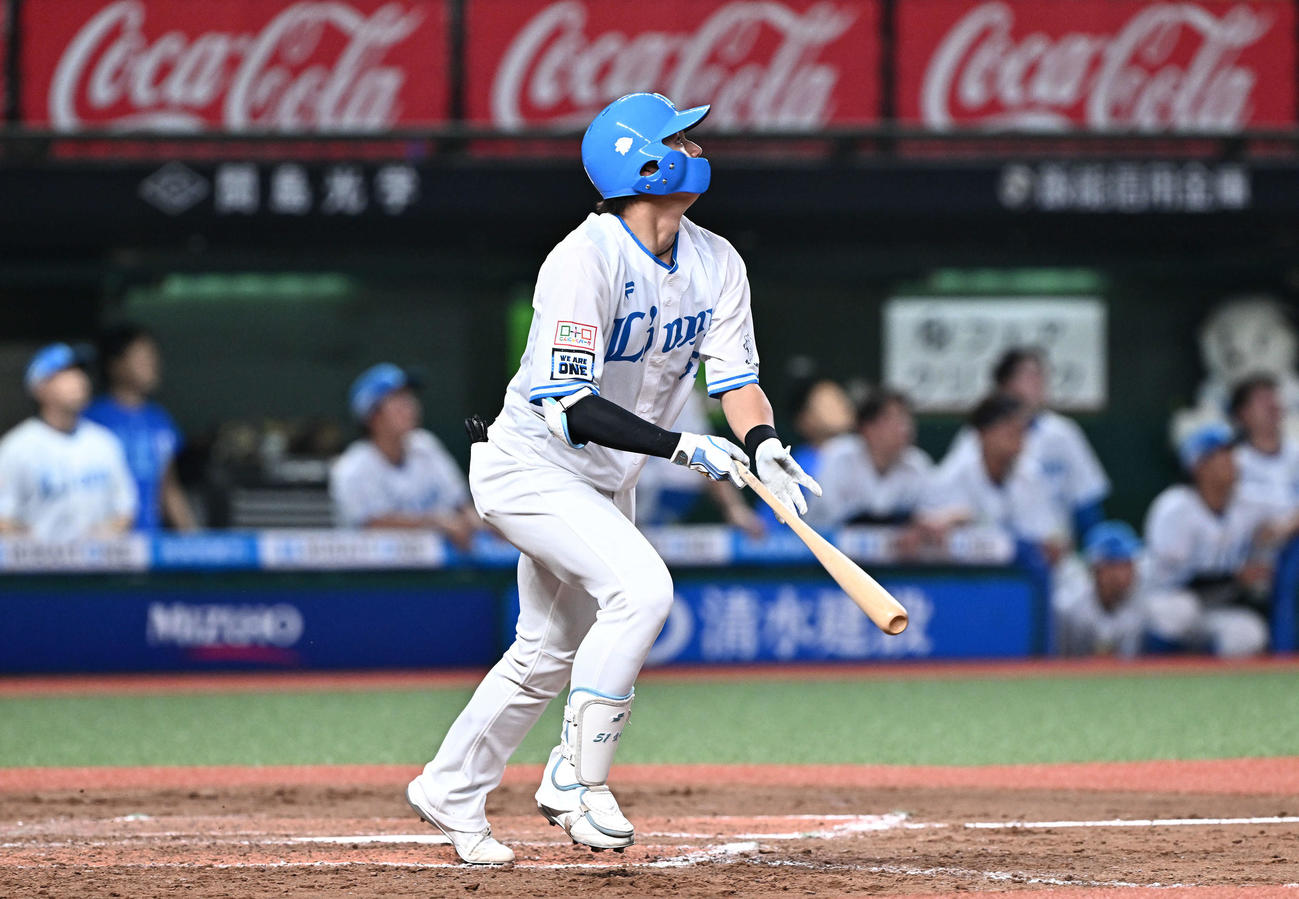 西武対ソフトバンク　9回裏西武2死満塁、西川は中飛に倒れる（撮影・滝沢徹郎）