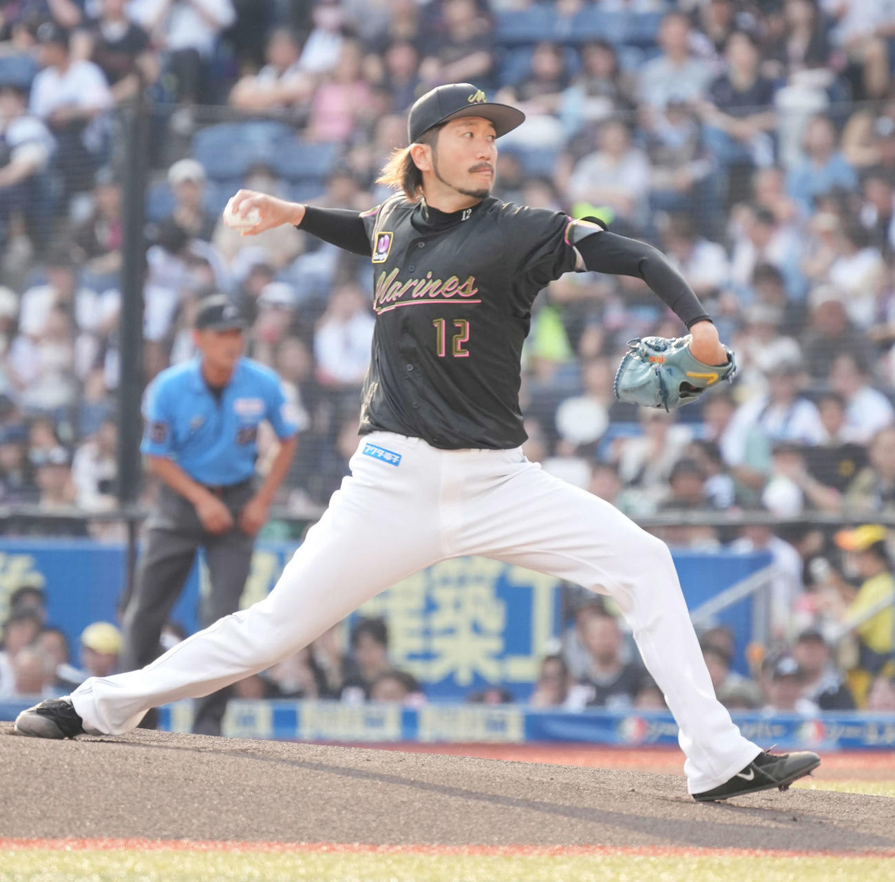 ロッテ対日本ハム　ロッテ先発の石川歩（撮影・小沢裕）