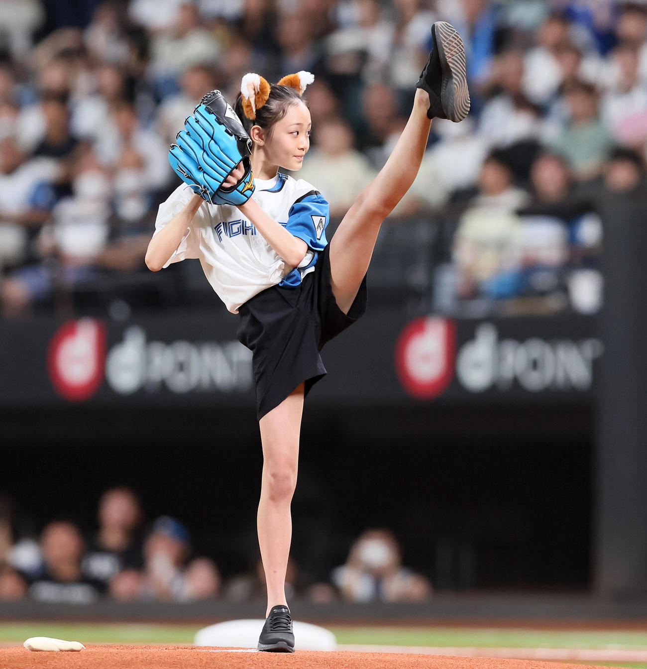 全パ対全セ　始球式を行ったバレエダンサーの山田優七さん（撮影・加藤哉）