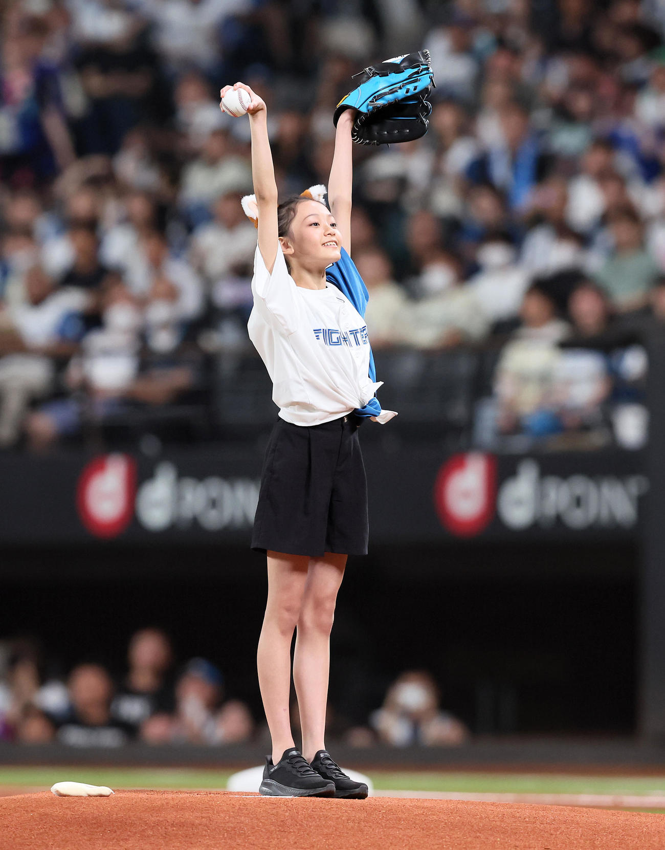 全パ対全セ　始球式を行ったバレエダンサーの山田優七さん（撮影・加藤哉）