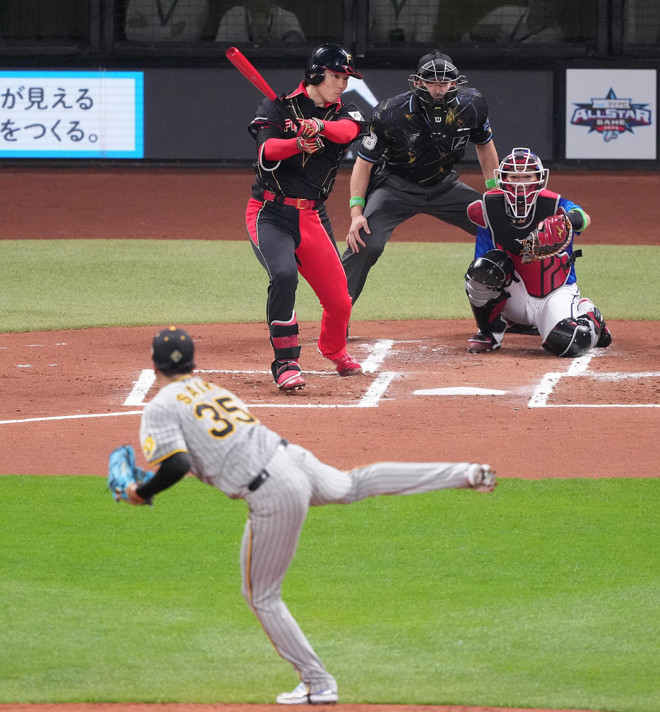 全パ対全セ　1回裏全パ1死、左前打を放つ山崎。投手才木（撮影・鈴木みどり）