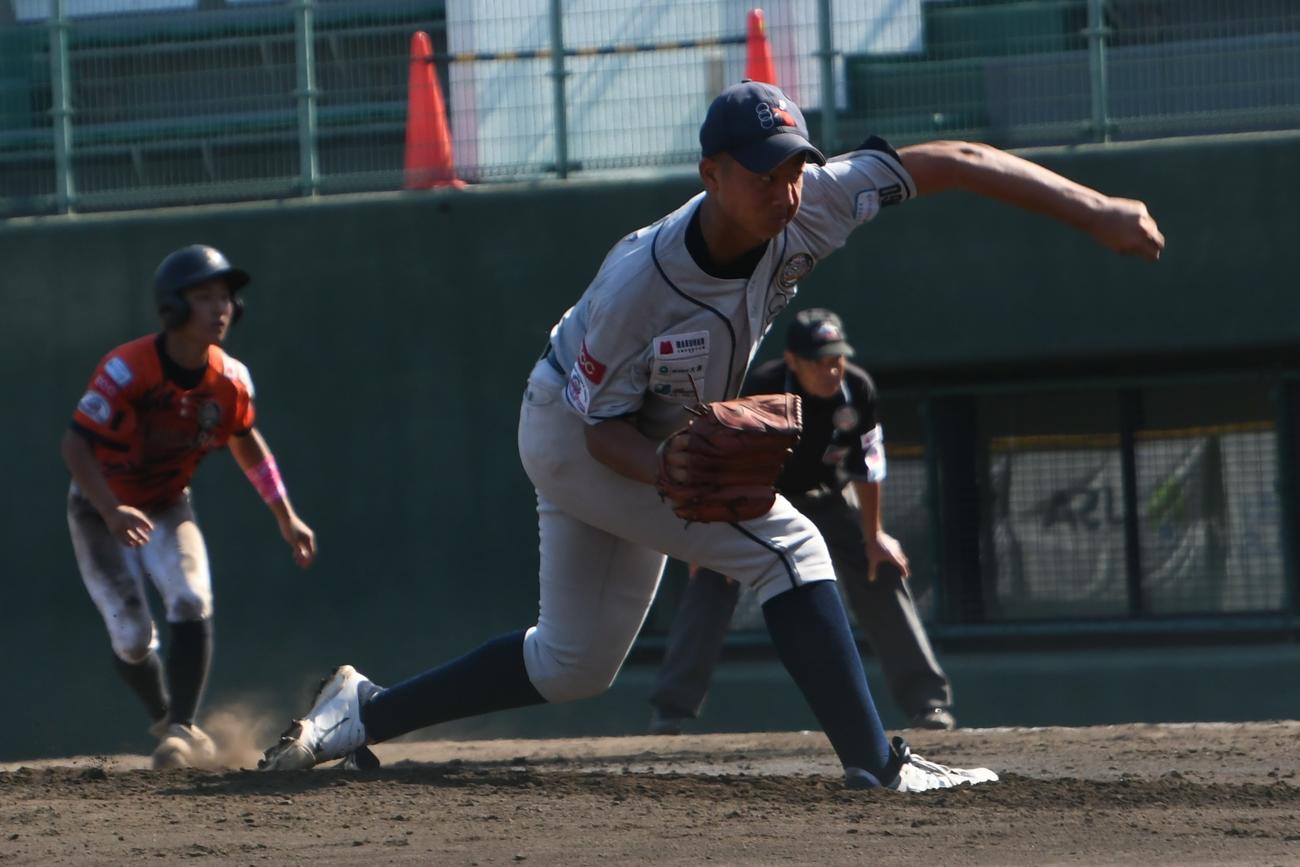 準決勝に先発した関メディ学院の本田は5回1失点の好投
