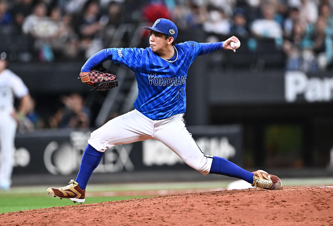 全パ対全セ　5回裏、全セ3番手で登板する東（撮影・滝沢徹郎）