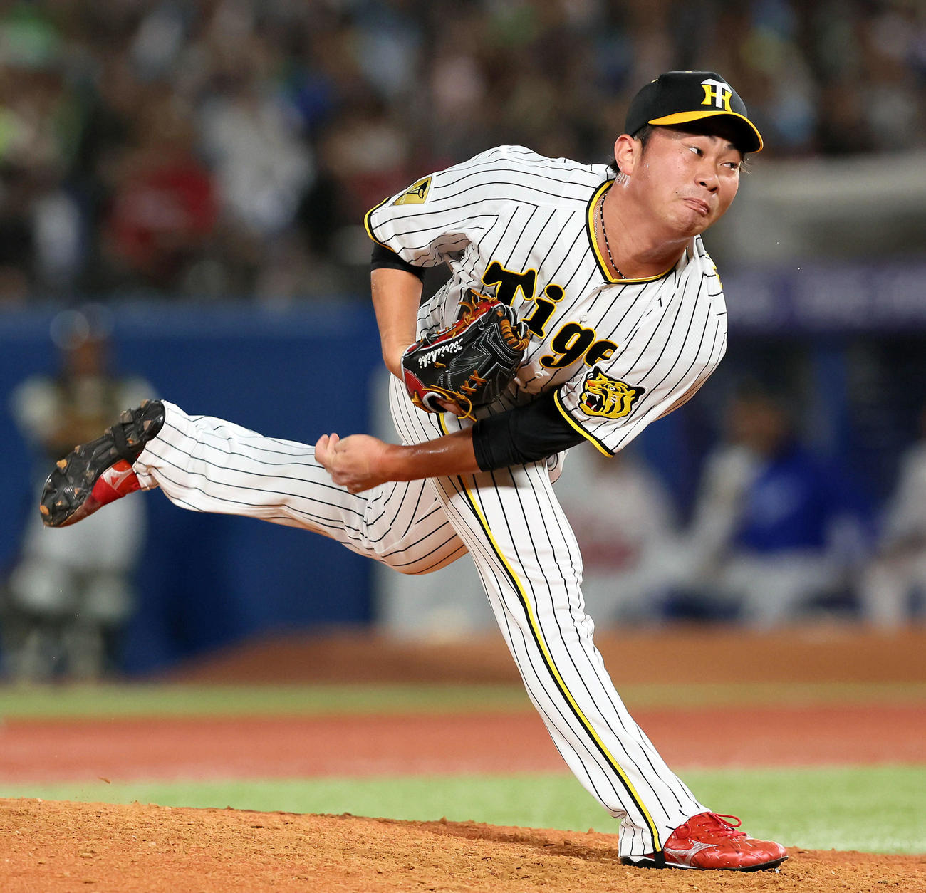 全セ対全パ　7回表に登板する全セ桐敷（撮影・加藤哉）