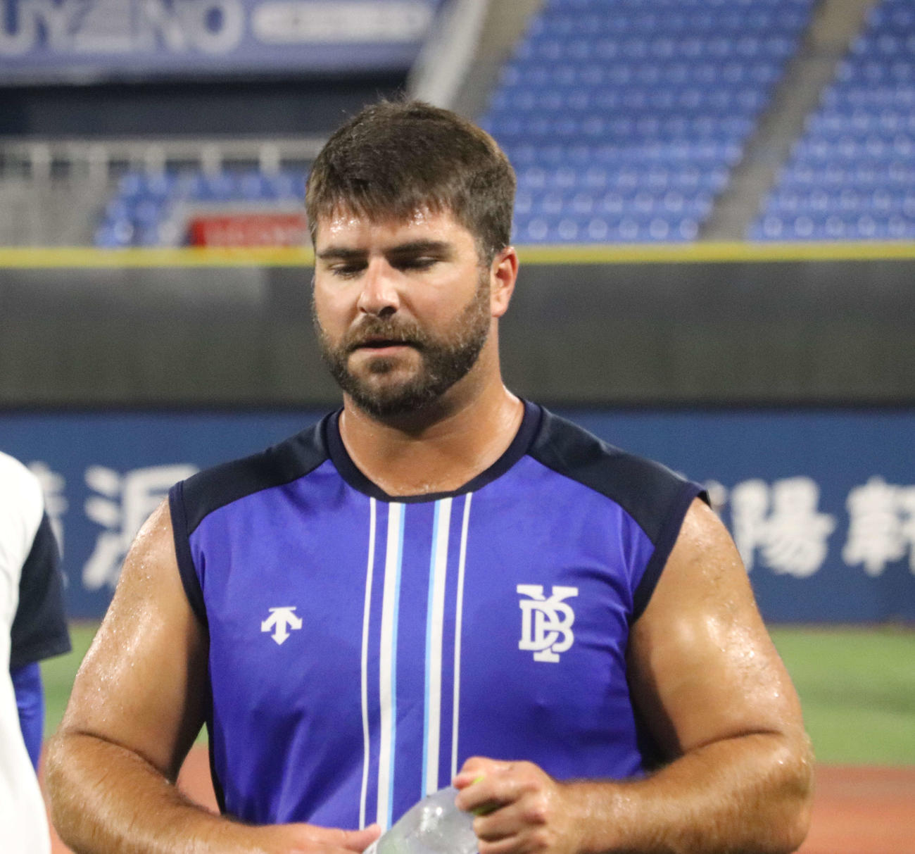 横浜スタジアムでの1軍練習に参加したDeNA新外国人フォード（撮影・小早川宗一郎）