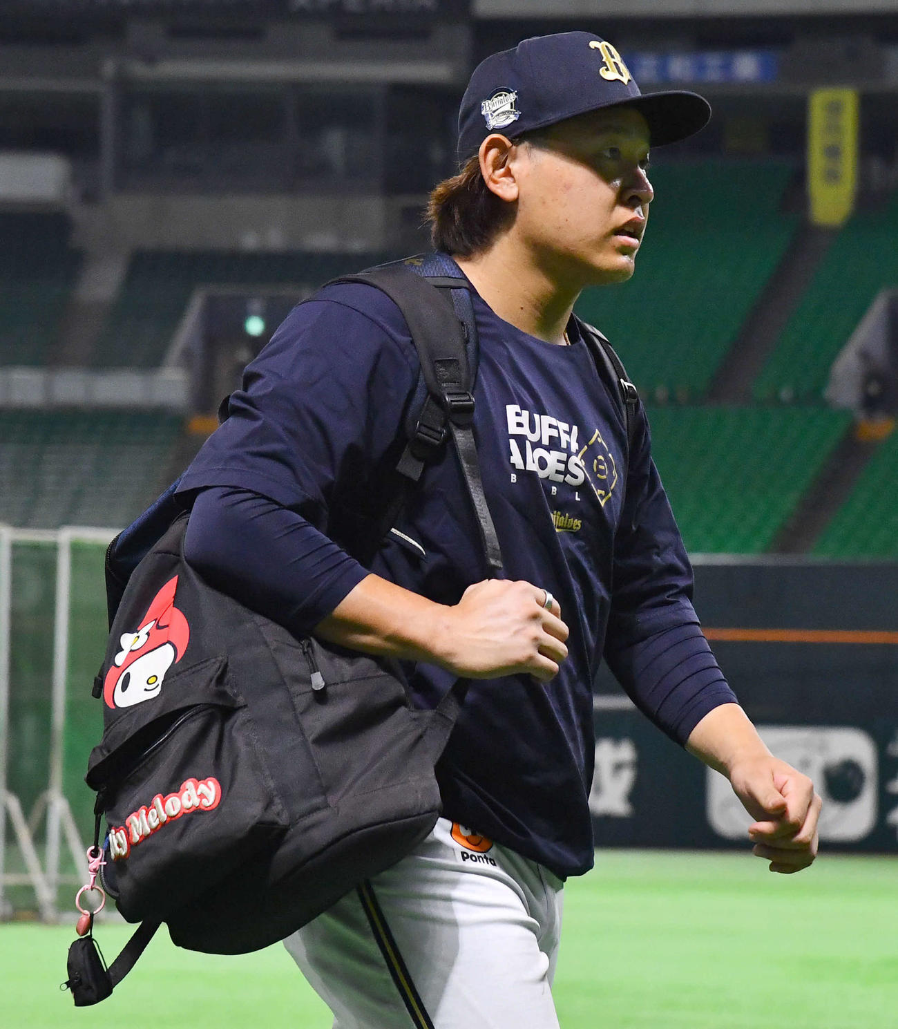 練習を終えて引き揚げる宮城（撮影・岩下翔太）