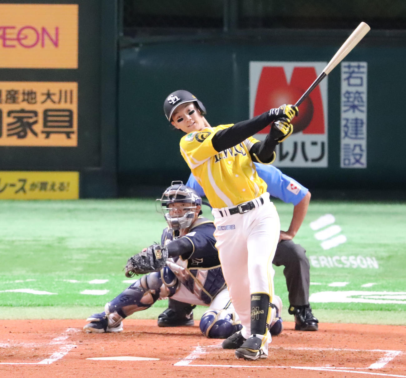 ソフトバンク対オリックス　1回裏ソフトバンク2死二塁、正木は中越えの2点本塁打を放つ（撮影・鬼束羽瑠菜）