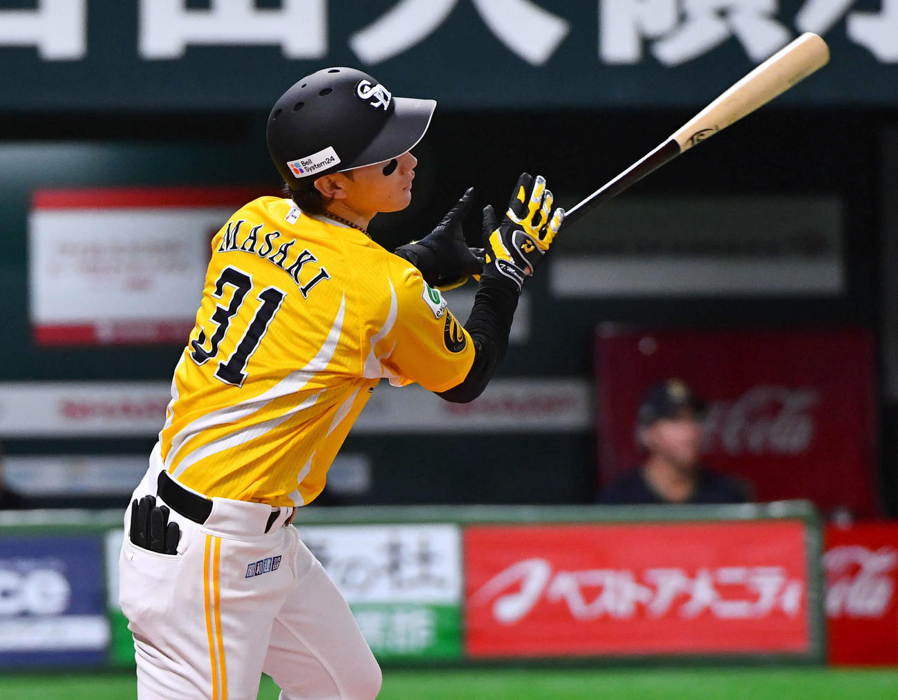 ソフトバンク対オリックス　1回裏ソフトバンク2死二塁、正木は中越え2点本塁打を放つ（撮影・岩下翔太）