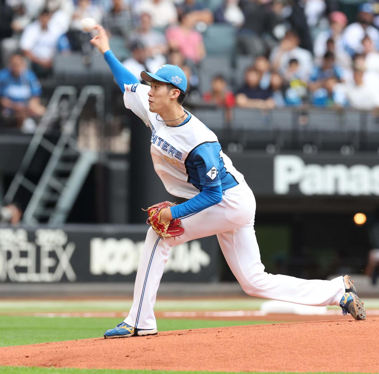 日本ハム対西武　日本ハム先発の福島（撮影・黒川智章）